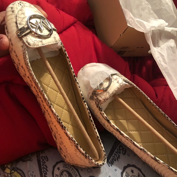 MK snakeskin shoes - Picture 2 of 2